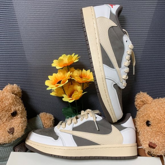 NK Other - Men's Nike x Air Jordan 1 Low 'Reverse Mocha' Sneakers